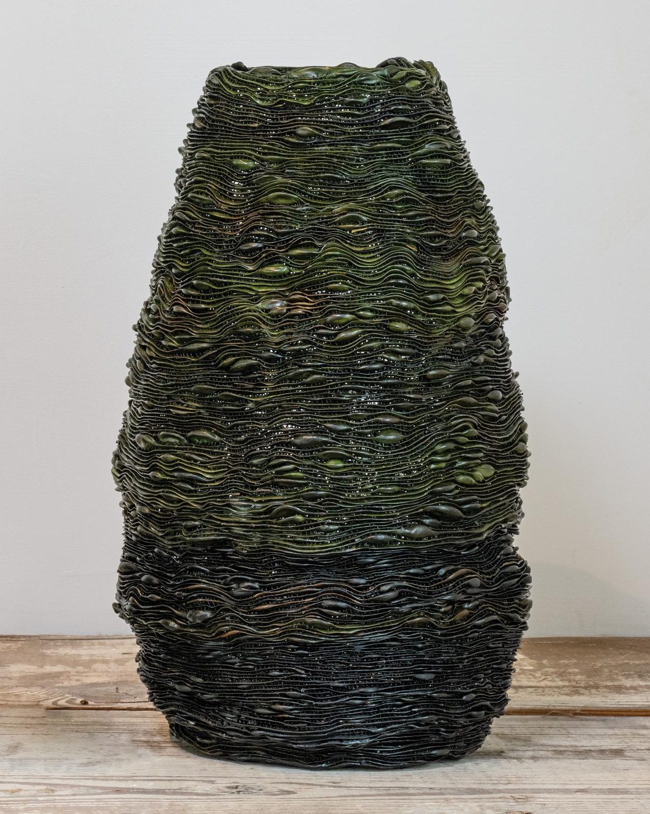 Drum-shaped seaweed vessel